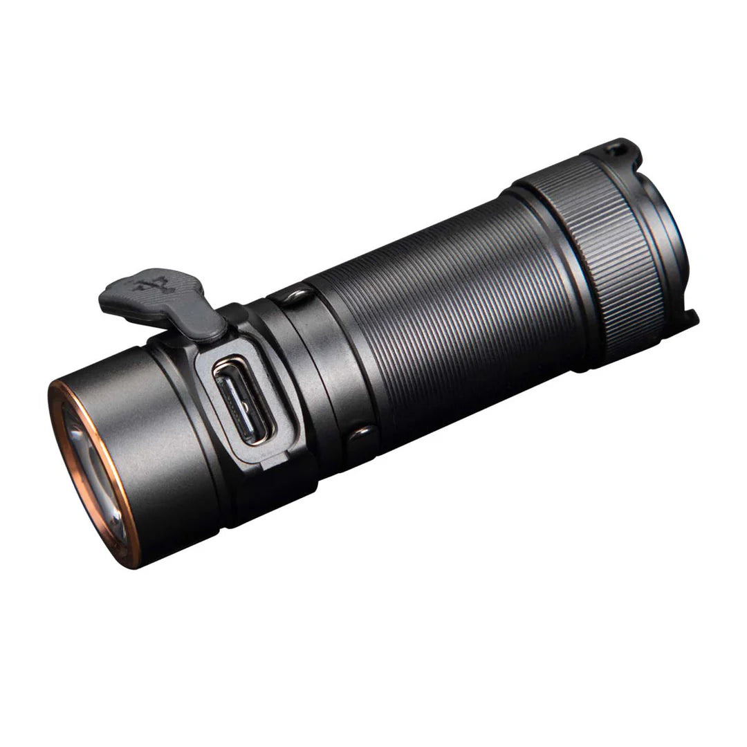 Fenix E18R
